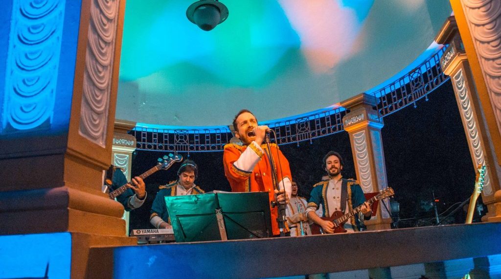 Bandas Pão e Circo e Genes Recessivos se apresentam no Mirante Santa Rita em Poços