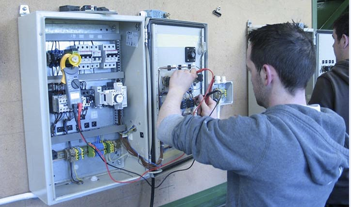 Com grande demanda de indústrias, cursos gratuitos de capacitação terão 120 vagas em Poços de Caldas