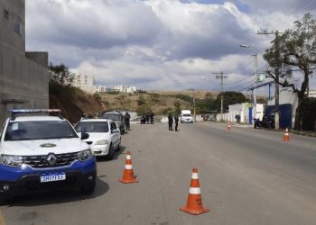 101 veículos são fiscalizados durante Operação Trânsito Seguro em Poços de Caldas