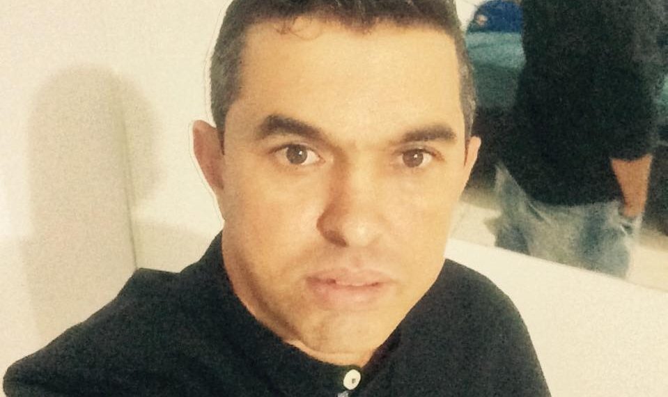 Trabalhador que morreu após acidente em obra na rampa de voo livre em Poços é sepultado em Divisa Nova