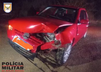 Batida entre dois carros deixa uma passageira ferida em Poços de Caldas