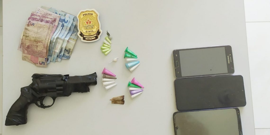 Mulher de 50 anos é presa por tráfico de drogas em operação da PM e Polícia Civil