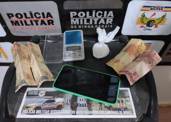 Homem com sinais de embriaguez é preso com droga e motocicleta apreendida no Sul de Minas