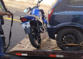 Condutor flagrado empinando moto pela 15ª vez tem veículo apreendido pelo Demutran em Poços de Caldas