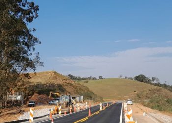 Obras de fresagem e recomposição são realizadas nos trechos das rodovias MG-290 e MG-455