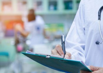 Estado abre processo seletivo para contratar 50 médicos peritos; Poços é uma das cidades com vagas