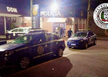 Homem destrói carro da namorada por ciúmes em Espírito Santo do Pinhal