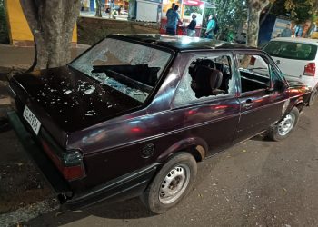 Homem é abordado em blitz e danifica carro com documento vencido e R$ 7 mil em multas 