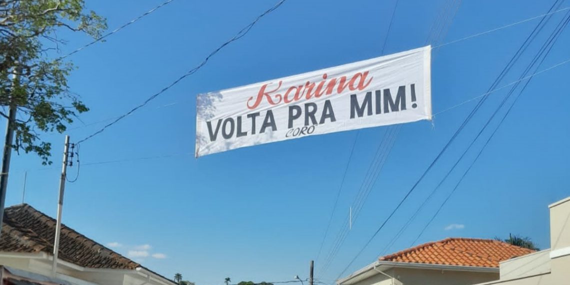 Faixa com pedido de reconciliação chama a atenção em cidade do Sul de Minas