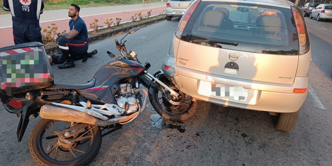 Motociclista fica ferido após acidente em avenida de Poços de Caldas