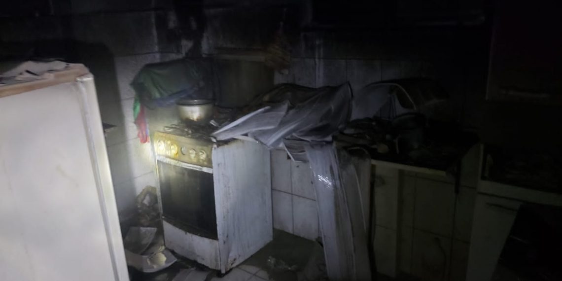 Homem coloca fogo em apartamento para tentar matar o próprio pai