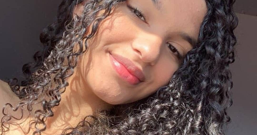 Heroína: monitora que entrou na frente de criança para evitar mais vítimas em escola recebe alta de hospital