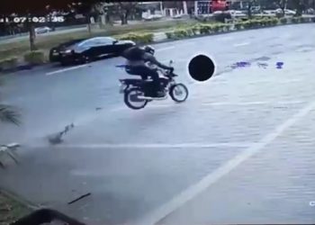 Vídeo mostra acidente que deixou motociclista gravemente ferido em Poços de Caldas
