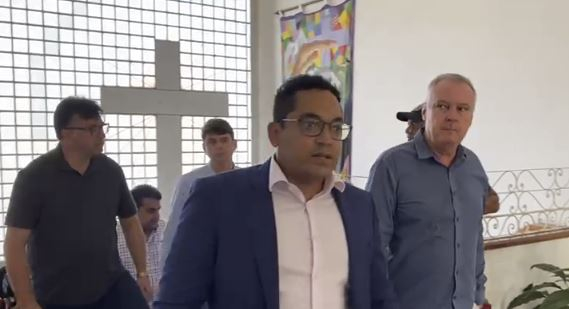 Secretário de Estado de Educação Igor de Alvarenga visita Escola Dom Bosco em Poços