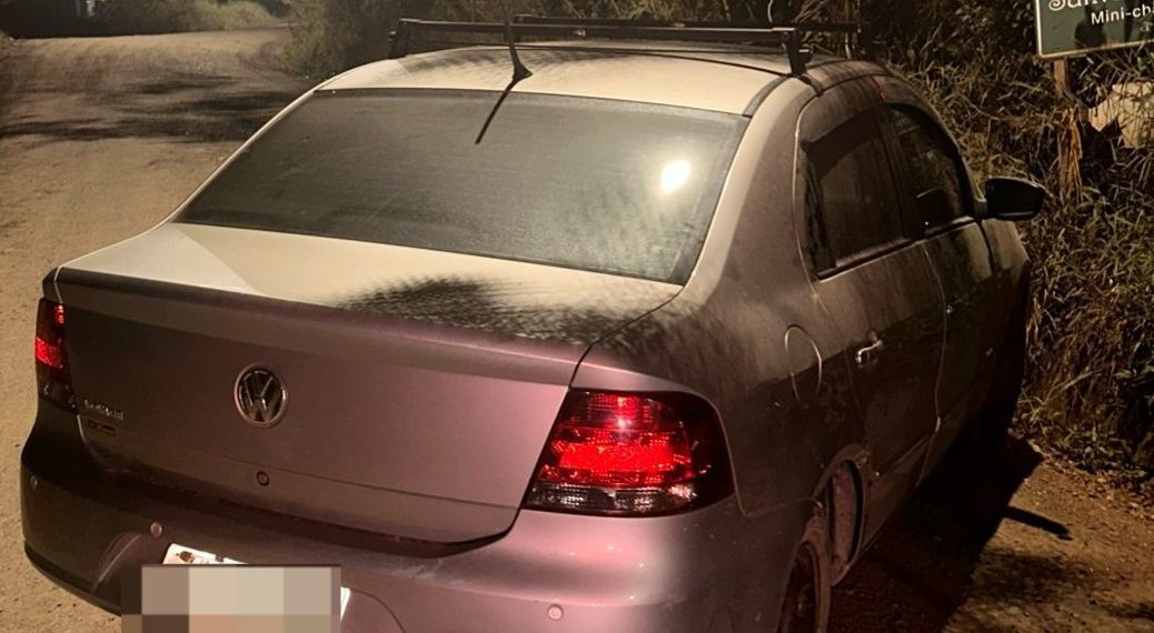 Carro que havia sido furtado é recuperado em Poços de Caldas