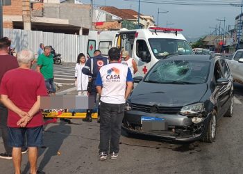 Motociclista fica ferida em acidente no centro de Poços de Caldas