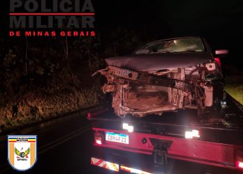 Condutor embriagado é preso pela PMR após bater o carro contra um barranco em Poços de Caldas.