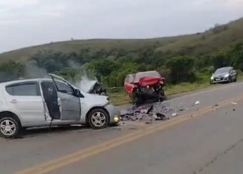 Morre segunda vítima de acidente entre dois carros em Caldas