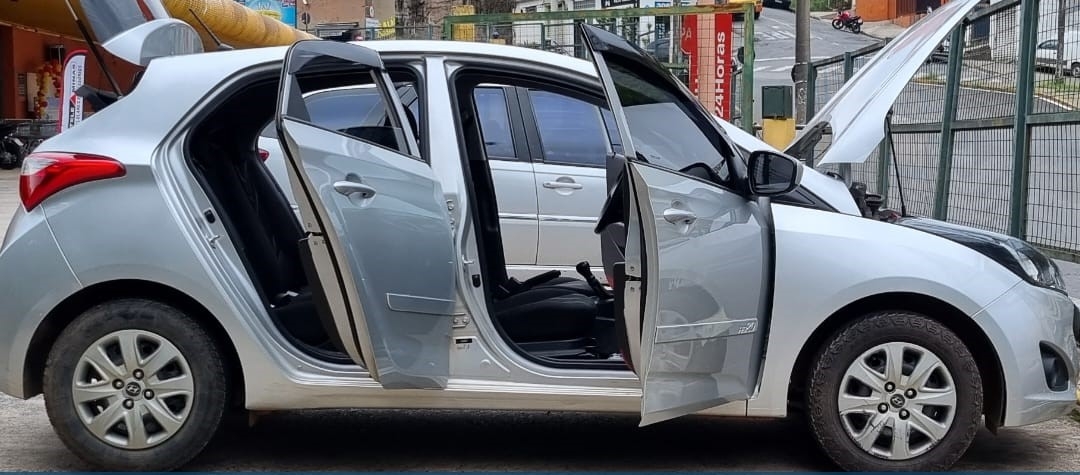 PM de Poços de Caldas prende suspeito e recupera carro roubado em São Paulo