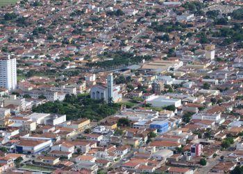 Com salário de até 16 mil, Prefeitura de Vargem Grande do Sul abre inscrições para Concurso Público