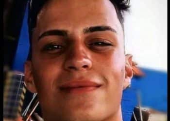 Jovem morto a facada é sepultado em Campestre