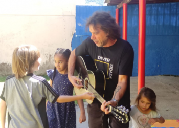 Diversidade em Cena realiza oficinas gratuitas de teatro, música e circo em Poços