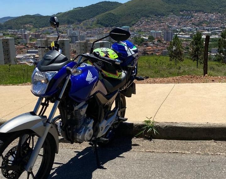 Moto é furtada em Poços de Caldas