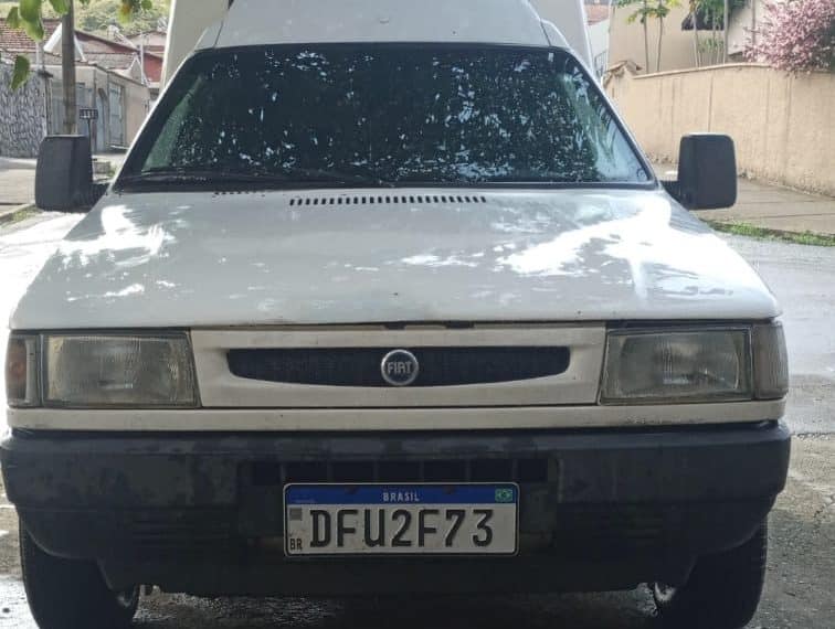 Fiorino é furtada nesta madrugada em Poços de Caldas