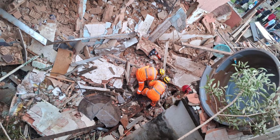 Idosa que morreu após explosão é sepultada em Poços de Caldas; filho e esposo seguem internados