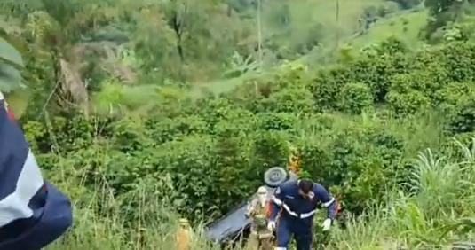 URGENTE| Condutora morre após ter carro atingido por caminhão em Poços de Caldas