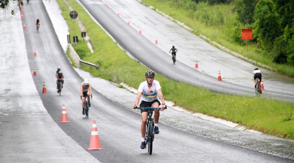 Competição de triatlo acontece em Poços de Caldas no final de semana
