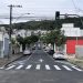 Rua Gama Cruz ganha sentido único e semáforo inteligente em Poços