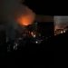 Bombeiros combatem incêndio em galpão no Distrito Industrial em Poços de Caldas