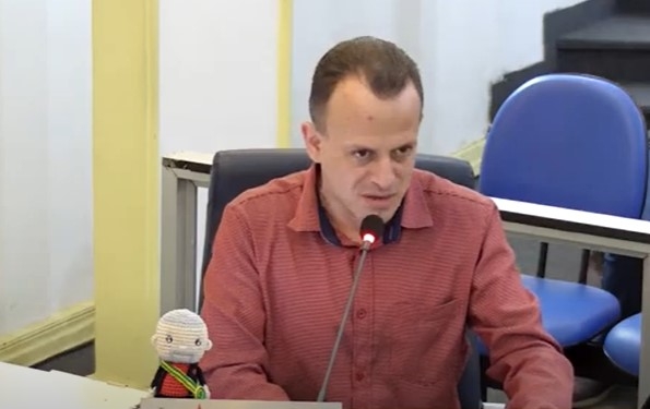 Processo de cassação de vereador Diney Lenon é arquivado por comissão em Poços de Caldas