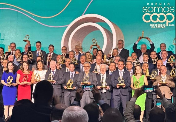 Unimed Poços celebra 32 Anos com conquista no Prêmio SomosCoop Excelência em Gestão