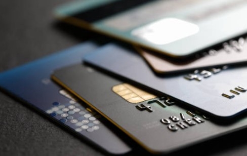 Pesquisa revela que 7,2 milhões de consumidores sofreram golpes financeiros nos últimos 12 meses