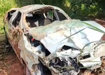 Motorista morre após carro cair em rio em São Sebastião da Grama 