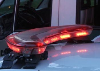 Homem é atingido por dois tiros em Poços; vítima foi socorrida por policiais