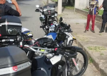 Homem é preso acusado de abusar de menina em Poços