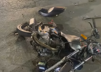 Casal fica ferido em acidente entre moto e carro em Poços de Caldas