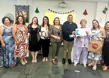 Diretores são reconhecidos pelo Instituto Alcoa por boas práticas na educação