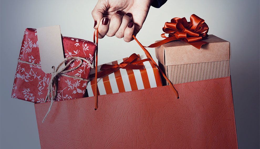 Conheça as regras sobre trocas de presentes de Natal
