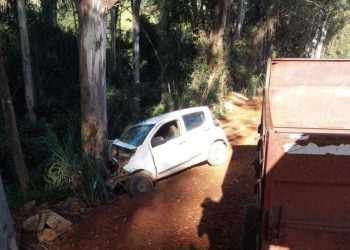 Motorista de Poços morre após bater carro em São Sebastião da Grama 
