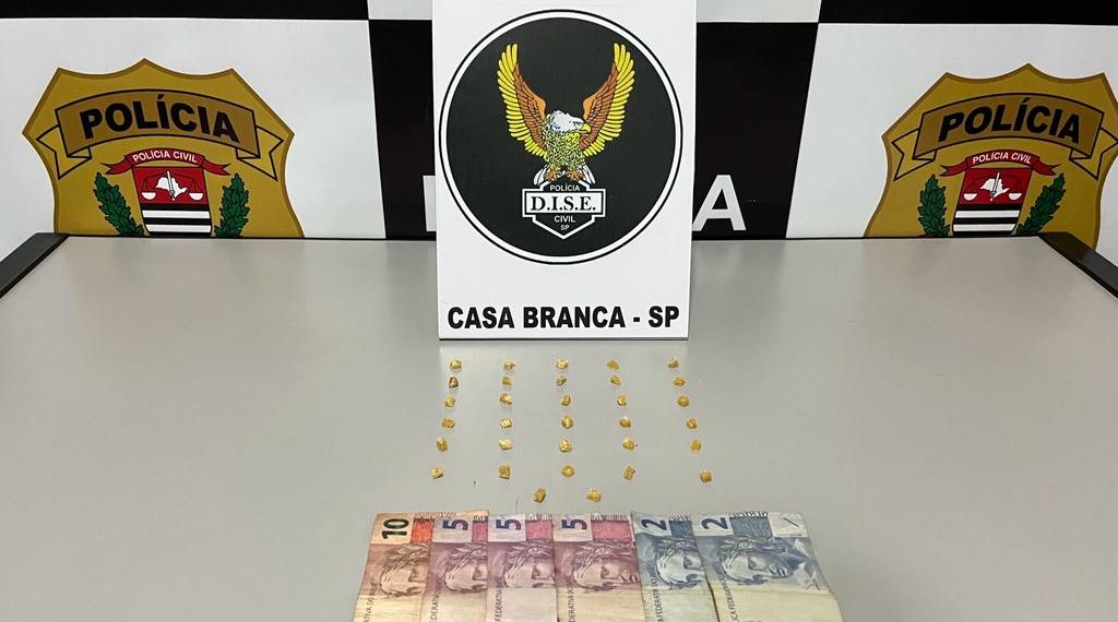 Homem é preso após ser flagrado vendendo crack em sua casa