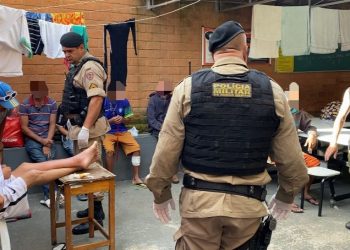 Polícia Militar realiza operação no Centro POP de Poços de Caldas