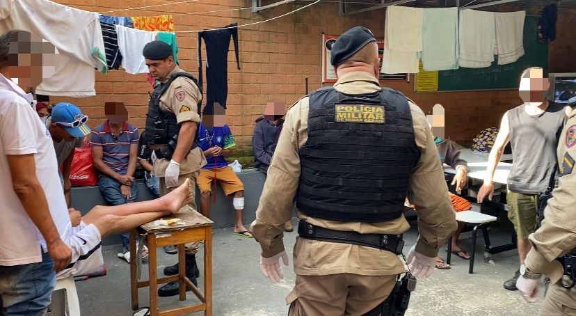 Polícia Militar realiza operação no Centro POP de Poços de Caldas