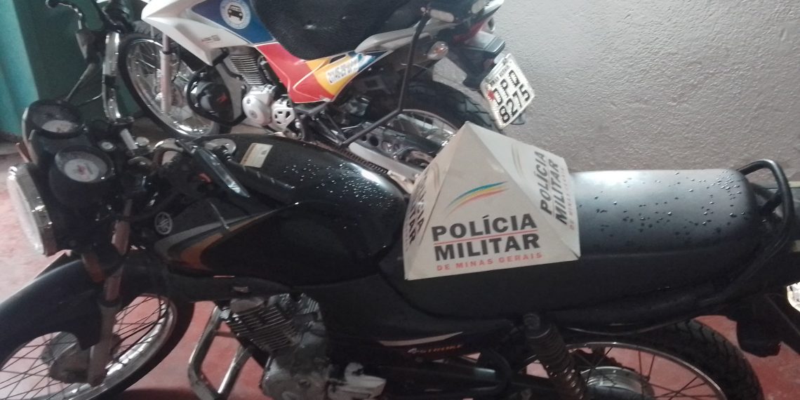 PM encontra motocicleta furtada em uma casa abandonada em cidade do Sul de Minas