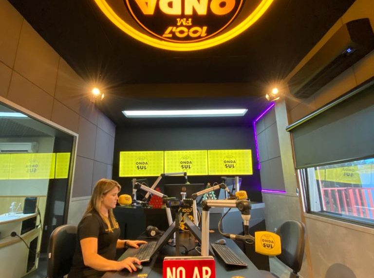 VÍDEO: Rádio Onda Sul chega aos 30 anos como exemplo de uma história de sucesso