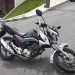VÍDEO: Motoentregador é atingido por carro na zona leste de Poços de Caldas