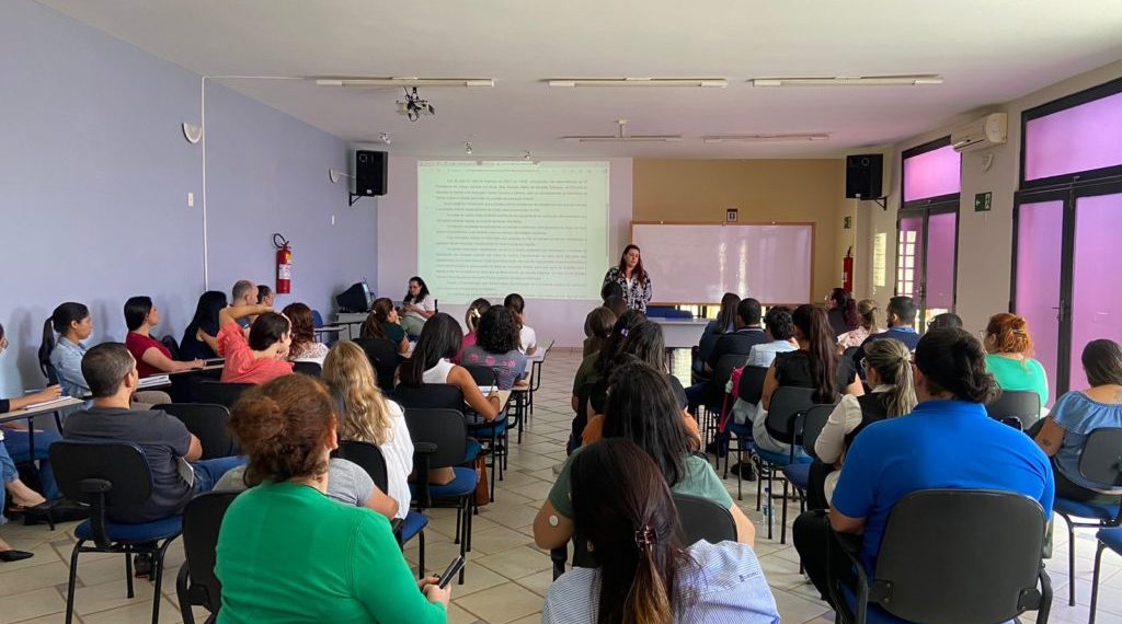 Reunião é realizada para alinhar nova estratégia de vacinação contra COVID-19 em Poços